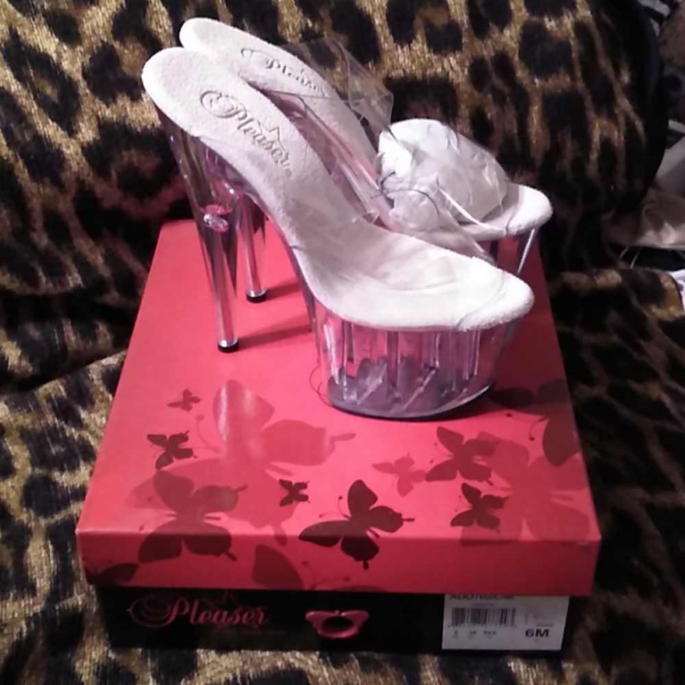 Heels - Picture 5 of 6